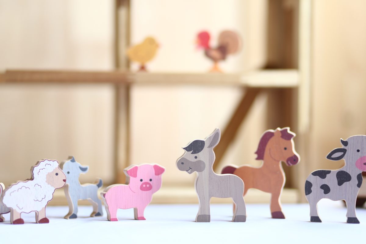 Waldorf Wooden Farm Animals Set painted- 11 pieces - PoppyBabyCo